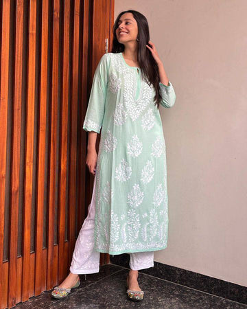 CHIKAN EMBROIDERY Kurti_Pent Pair Design Pista